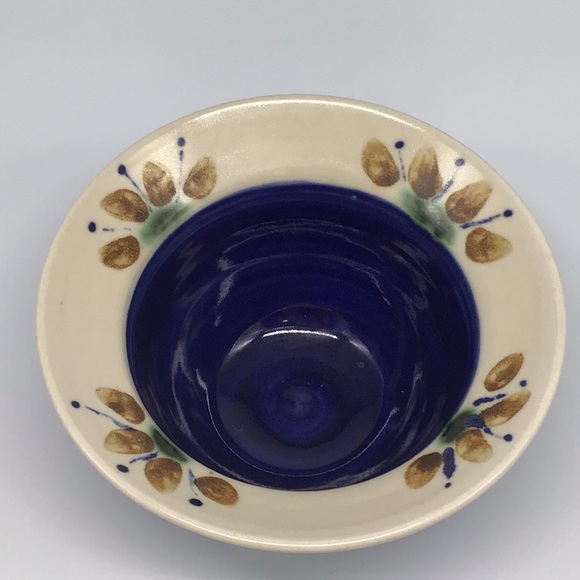 Handcrafted Studio Pottery Nesting Serving Bowls - Picture 5 of 8